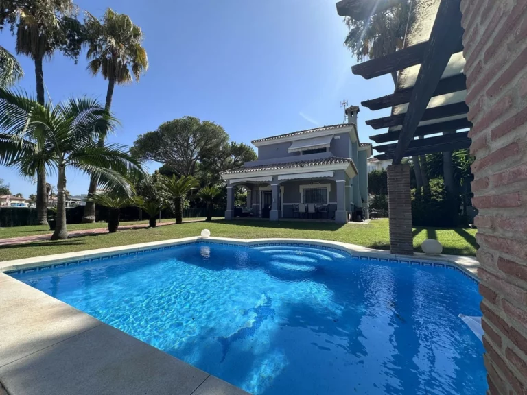 R5117947 | Detached Villa in Bel Air – 3 beds, 2.5 baths