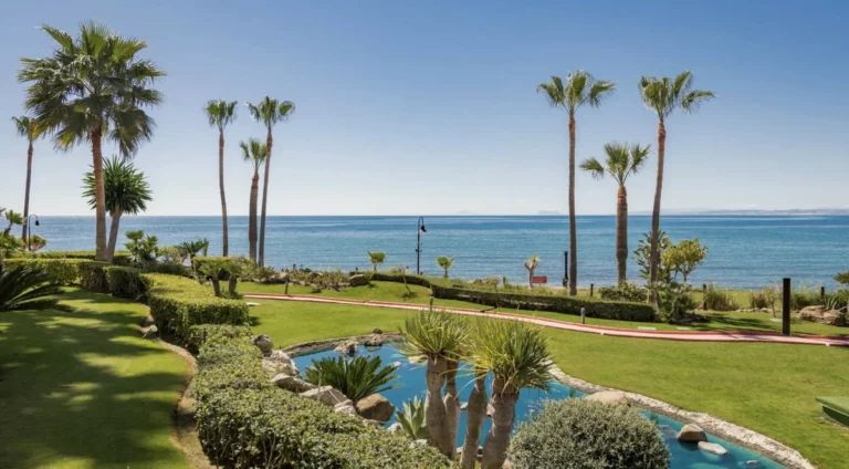R5103820 | Ground Floor Apartment in Estepona – 2 beds, 2 baths