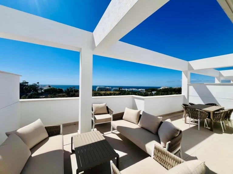 R5114509 | Penthouse in Estepona – 3 beds, 2 baths