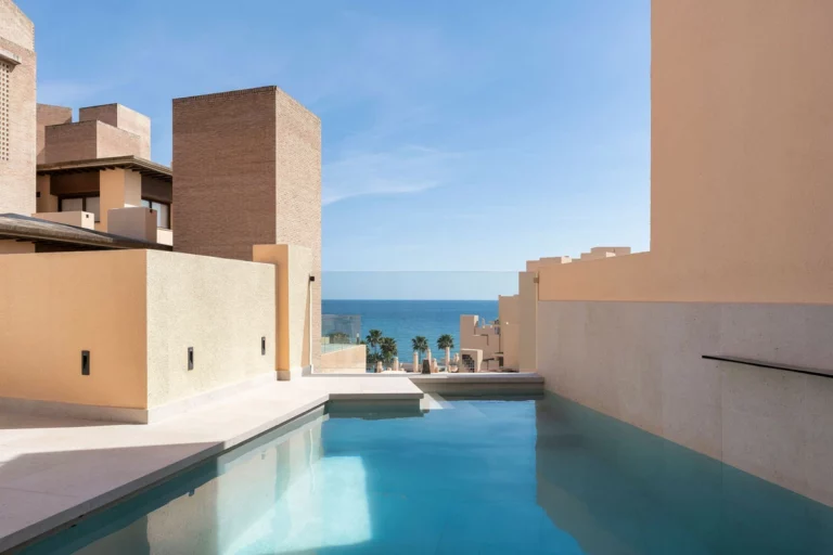 R5015662 | Penthouse Duplex in Estepona – 4 beds, 3.5 baths