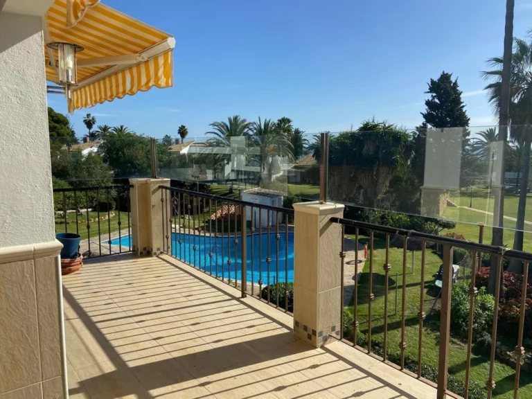 R5104891 | Penthouse Duplex in Estepona – 4 beds, 2 baths