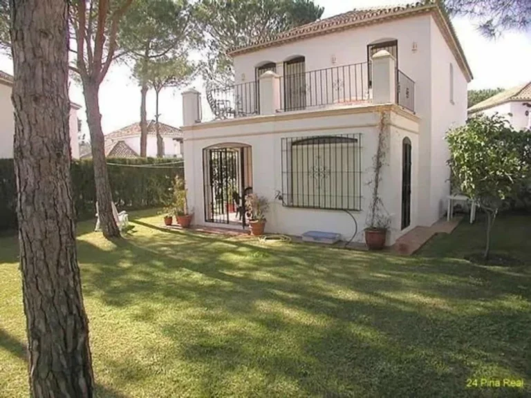 R5075452 | Detached Villa in Estepona – 3 beds, 3 baths
