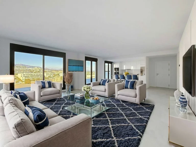 R5012137 | Penthouse in Estepona – 3 beds, 2 baths