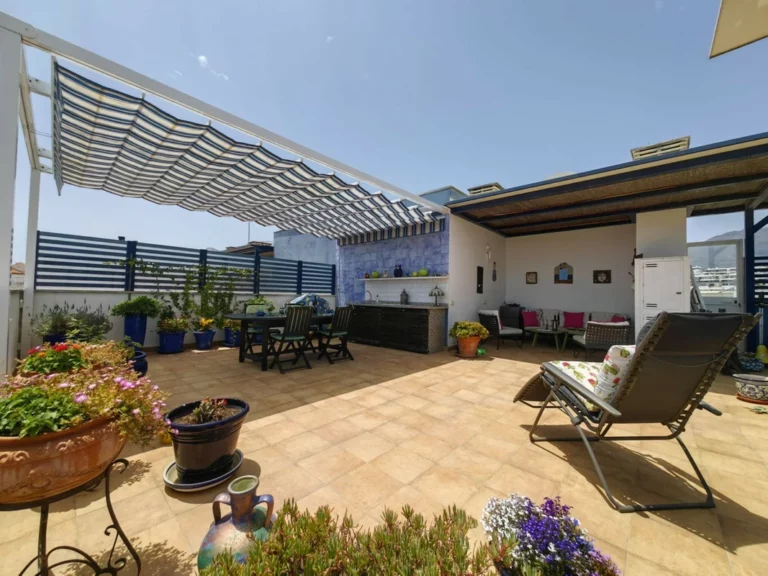 R5065132 | Penthouse Duplex in Estepona – 3 beds, 2 baths