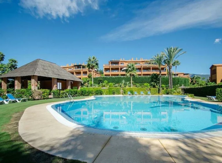 R5115373 | Penthouse in Atalaya – 3 beds, 3 baths