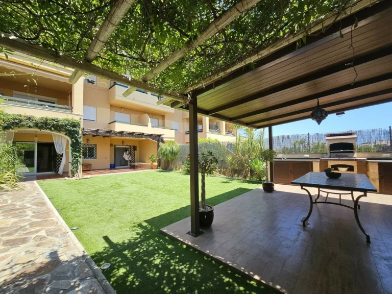 R5080735 | Ground Floor Apartment in Estepona – 2 beds, 2 baths