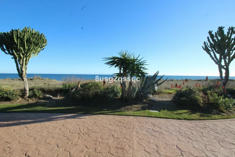 R5131930 | Middle Floor Apartment in Costalita – 3 beds, 2 baths