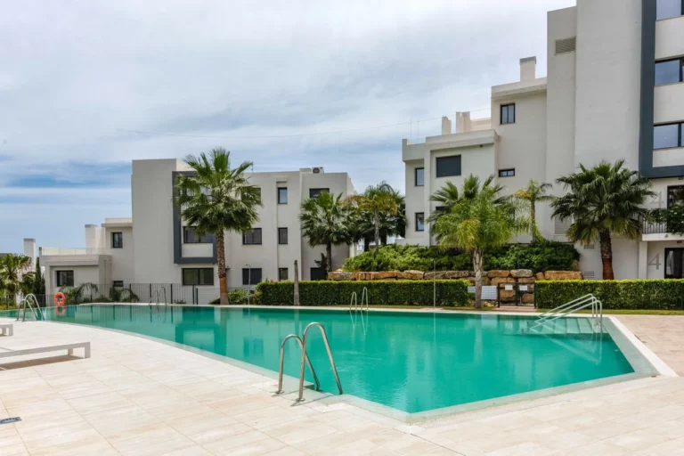 R5135212 | Penthouse Duplex in Estepona – 3 beds, 2 baths