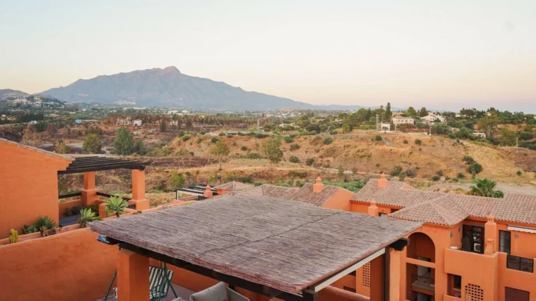 R4952059 | Penthouse in Atalaya – 3 beds, 2 baths