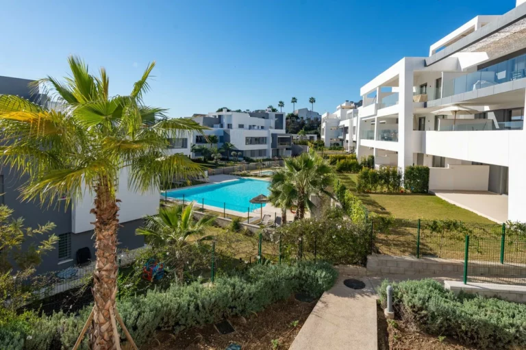 R4386661 | Middle Floor Apartment in Selwo – 2 beds, 2 baths