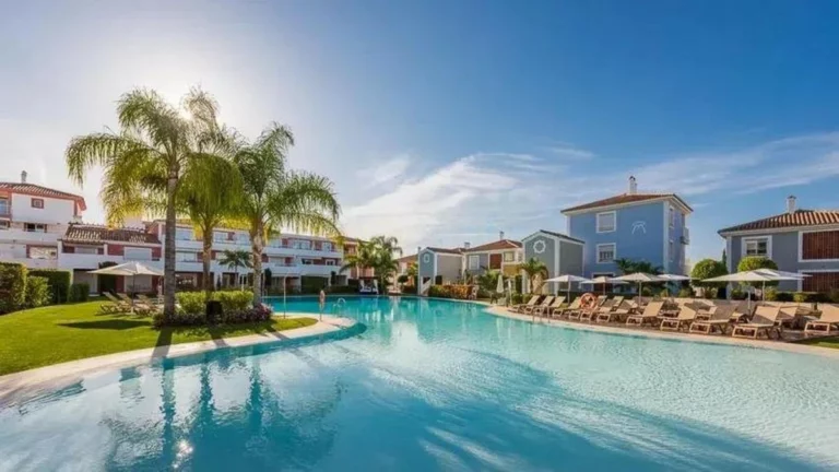 R5120521 | Middle Floor Apartment in El Paraiso – 2 beds, 2 baths