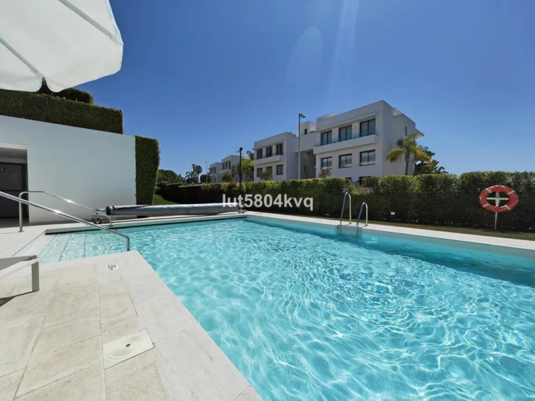R5064334 | Middle Floor Apartment in Atalaya – 3 beds, 2.5 baths