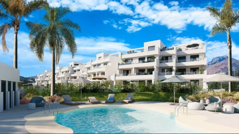 R5130898 | Middle Floor Apartment in Estepona – 2 beds, 2 baths