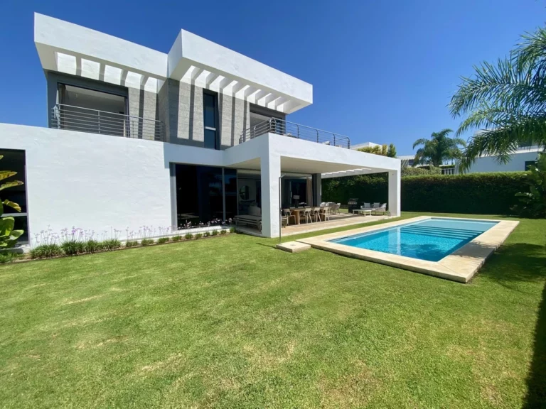 R5128939 | Detached Villa in Cancelada – 5 beds, 7 baths