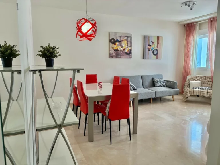 R5083099 | Duplex in Estepona – 2 beds, 3 baths