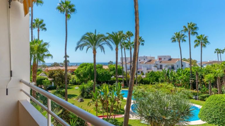 R5159827 | Middle Floor Apartment in Atalaya – 2 beds, 2 baths