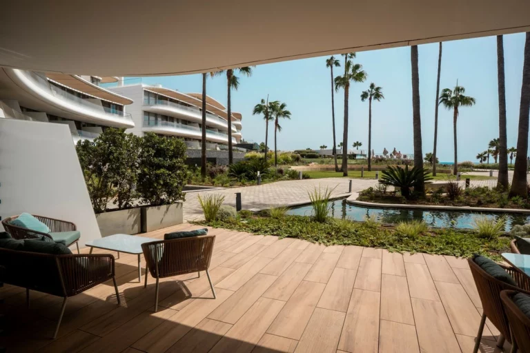 R5131663 | Ground Floor Apartment in Estepona – 2 beds, 2 baths