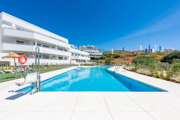 R5163196 | Ground Floor Apartment in Cancelada – 2 beds, 2 baths