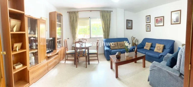 R5021248 | Ground Floor Apartment in Estepona – 3 beds, 1 baths