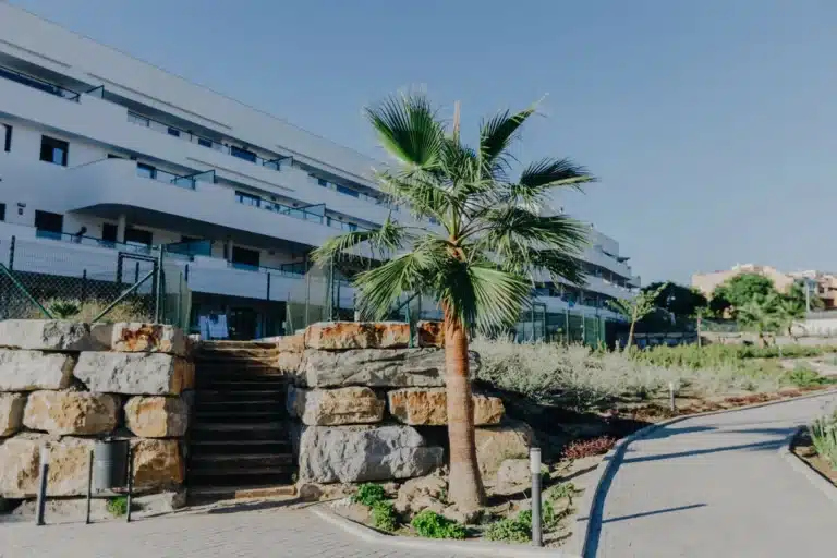 R5167540 | Middle Floor Apartment in Selwo – 2 beds, 2 baths