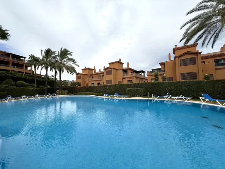 R5158165 | Ground Floor Apartment in Atalaya – 3 beds, 3 baths
