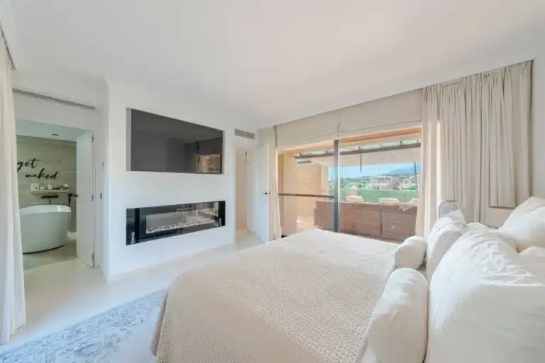 R5165188 | Penthouse Duplex in Atalaya – 3 beds, 3 baths