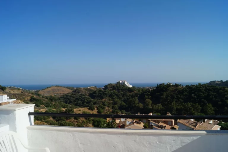 R5157484 | Top Floor Apartment in El Padron – 1 beds, 1 baths