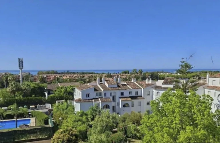R5112346 | Penthouse in Atalaya – 2 beds, 1 baths
