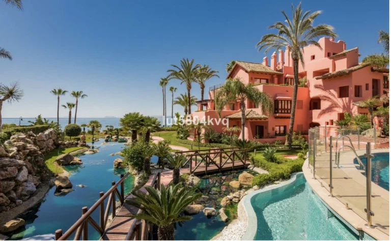 R5103820 | Ground Floor Apartment in Estepona – 2 beds, 2 baths