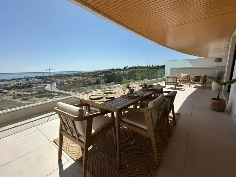 R5162590 | Middle Floor Apartment in Selwo – 3 beds, 2 baths