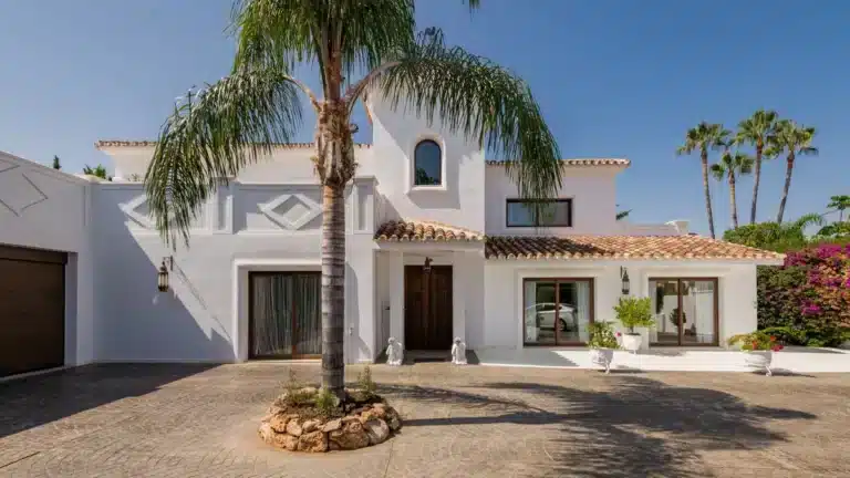 R5169259 | Detached Villa in Atalaya – 5 beds, 6 baths