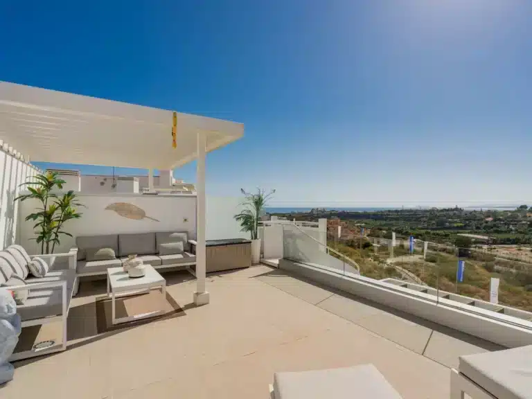 R5173738 | Penthouse in Cancelada – 2 beds, 2 baths
