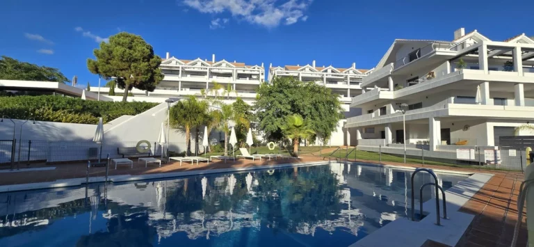 R5198866 | Ground Floor Apartment in Estepona – 2 beds, 2 baths