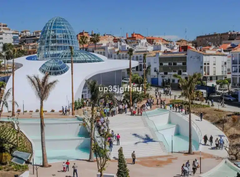R5162518 | Top Floor Apartment in Estepona – 3 beds, 2 baths