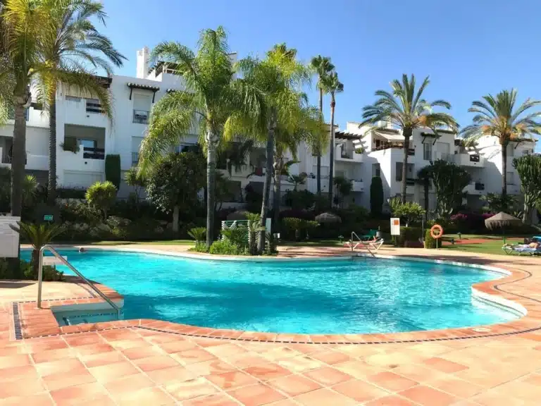 R5152627 | Ground Floor Apartment in Estepona – 2 beds, 2 baths