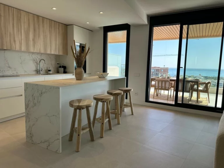 R5162590 | Middle Floor Apartment in Selwo – 3 beds, 2 baths