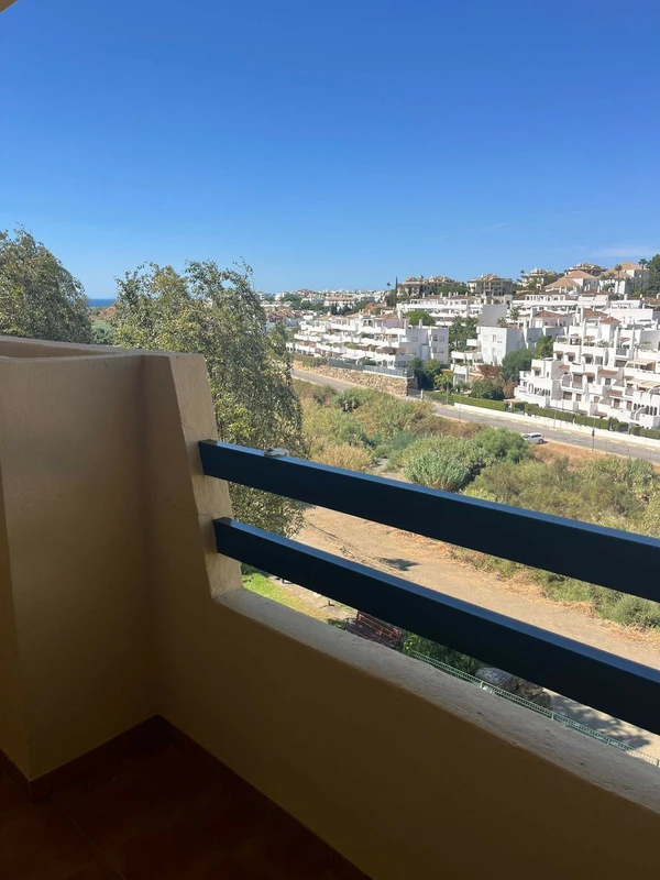 R5134765 | Middle Floor Apartment in Selwo – 3 beds, 2 baths