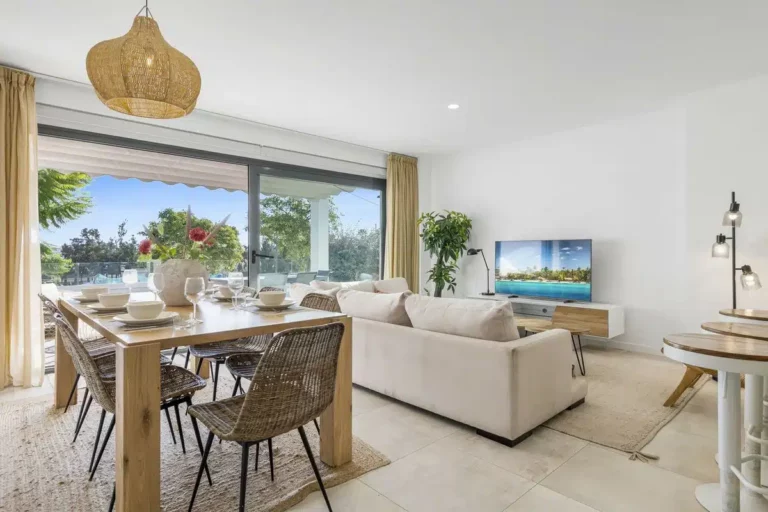 R5189353 | Ground Floor Apartment in Estepona – 3 beds, 2 baths
