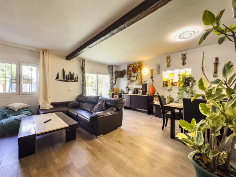 R5211439 | Townhouse in Bel Air – 3 beds, 2 baths