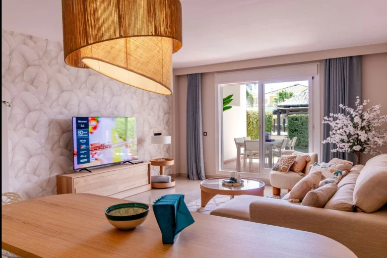 R5119618 | Ground Floor Apartment in El Paraiso – 2 beds, 2 baths