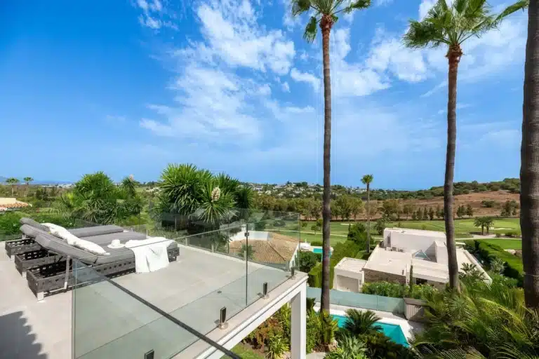 R5194000 | Detached Villa in El Paraiso – 4 beds, 3 baths