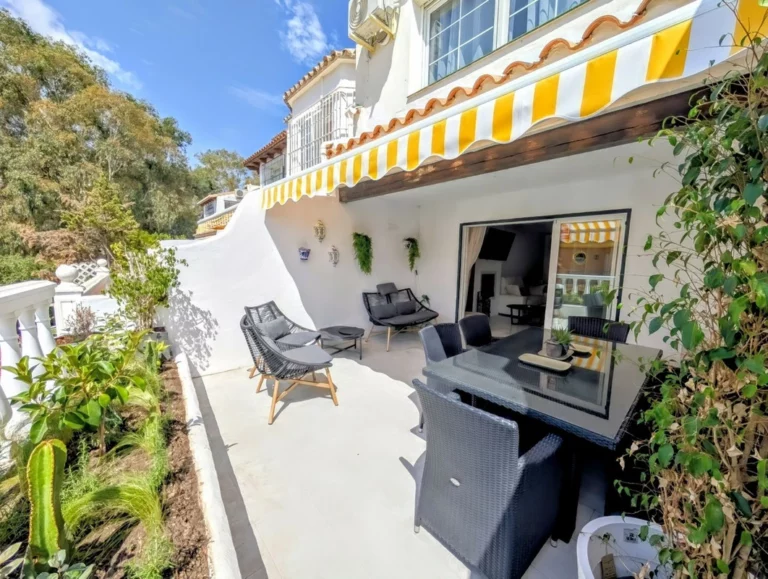 R5159539 | Townhouse in Atalaya – 3 beds, 2.5 baths