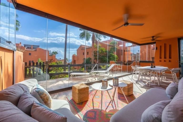 R5192068 | Ground Floor Apartment in Estepona – 2 beds, 2 baths