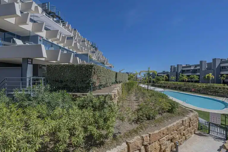 R5177197 | Ground Floor Apartment in Selwo – 3 beds, 2 baths