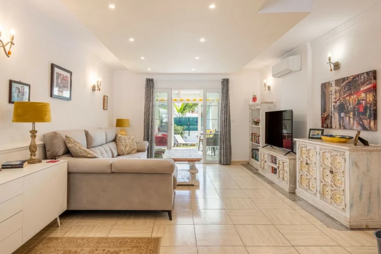 R5179381 | Semi-Detached House in Benamara – 2 beds, 1.5 baths