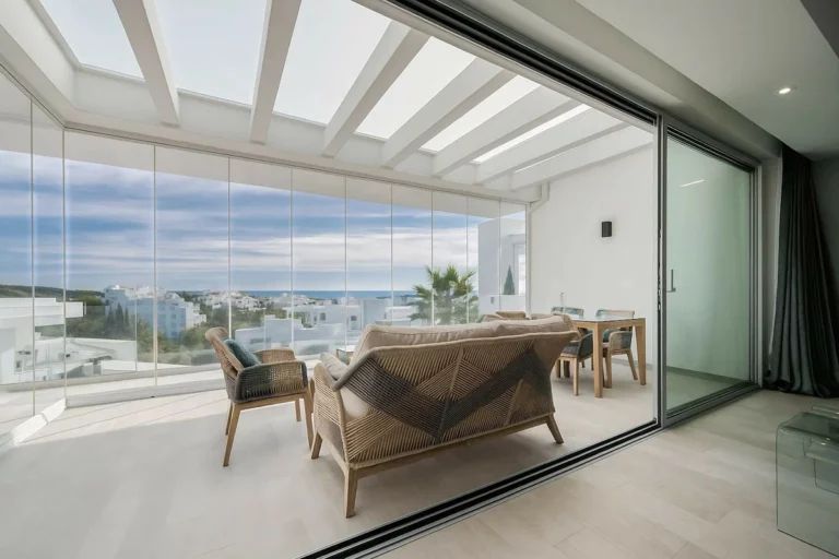 R4813513 | Middle Floor Apartment in Estepona – 3 beds, 2 baths