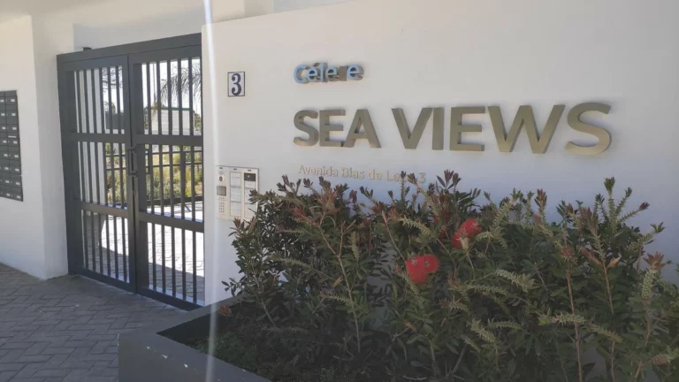 R4992916 | Penthouse in Estepona – 2 beds, 2 baths