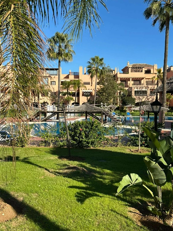 R4909354 | Ground Floor Apartment in Estepona – 2 beds, 2 baths
