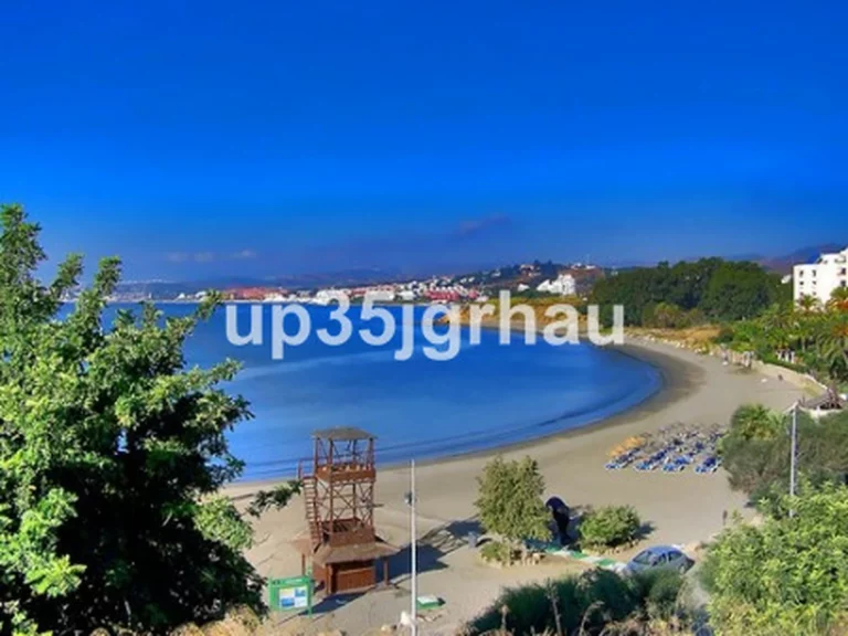 R2175869 | Detached Villa in Estepona – 5 beds, 6 baths