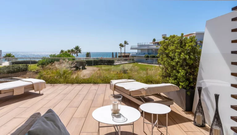 R4868521 | Ground Floor Apartment in Estepona – 2 beds, 2 baths